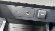 Land Rover Defender 3.0 D250 X-Dynamic HSE 90 3dr Auto Diesel Estate